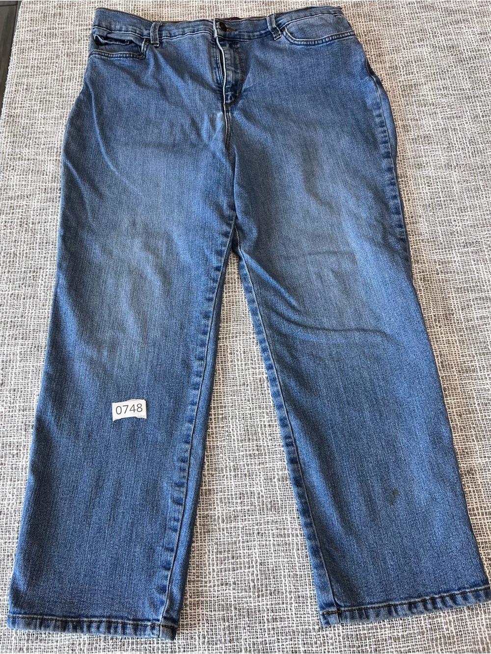 Gloria Vanderbilt Medium Blue Straight-Leg Jeans